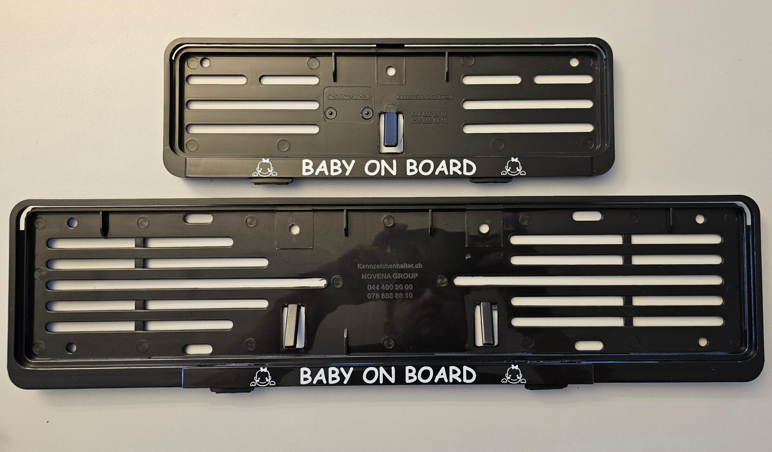 Kennzeichenhalter mit Beschriftung Baby on Board